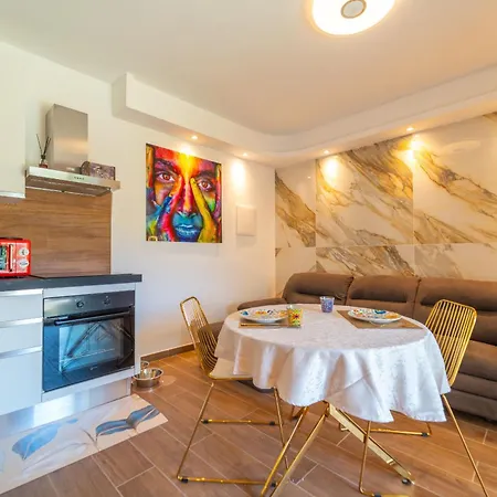 Daire Brorent-la Maison Doree Olbia